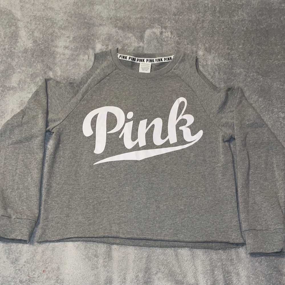 PINK cropped sweatshirt with shoulders cut out